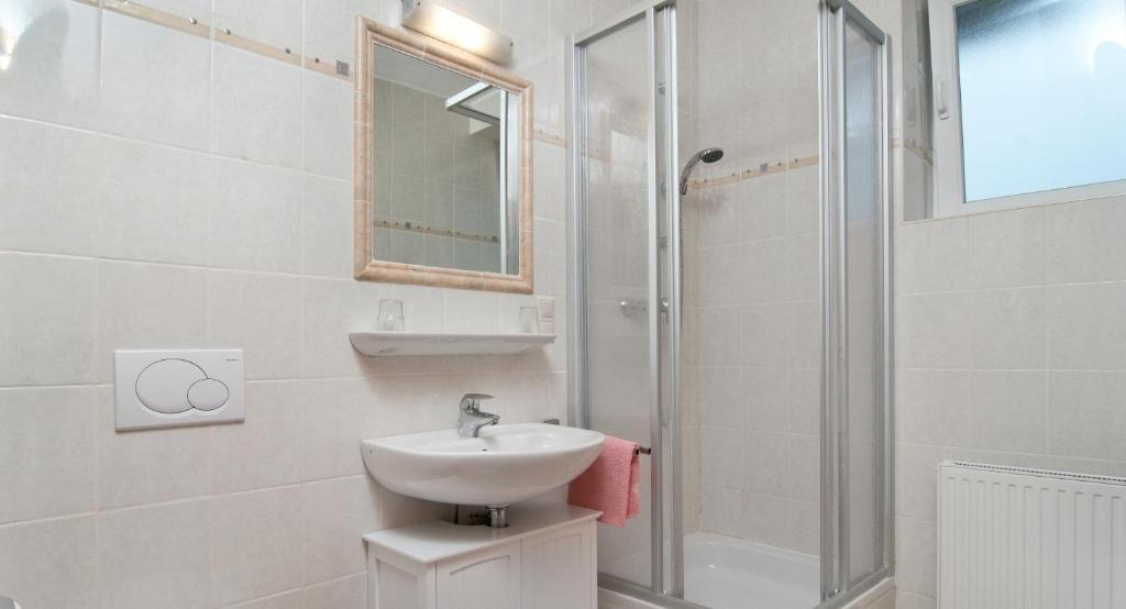 Pension Piovesan Фаак-ам-Зее Номер фото