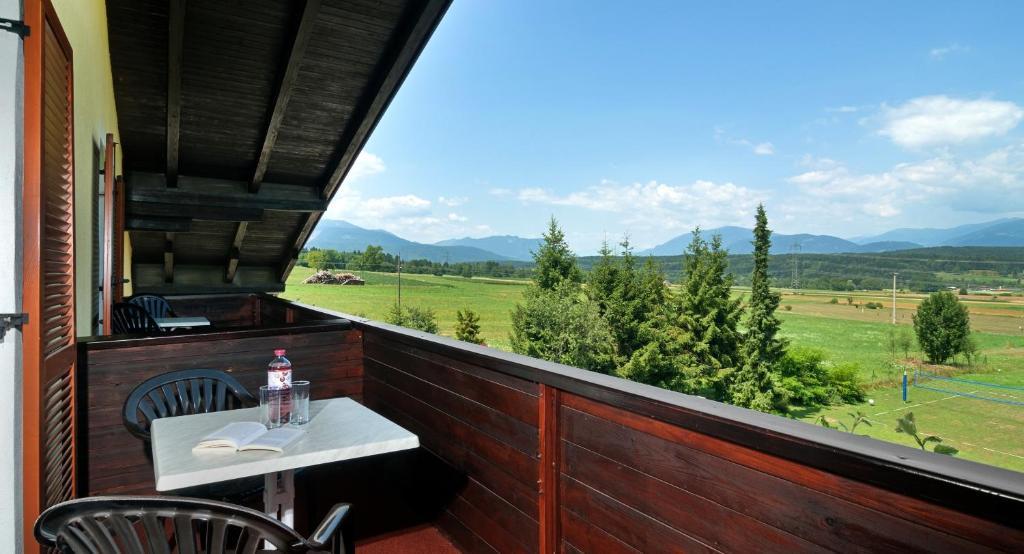 Pension Piovesan Фаак-ам-Зее Экстерьер фото
